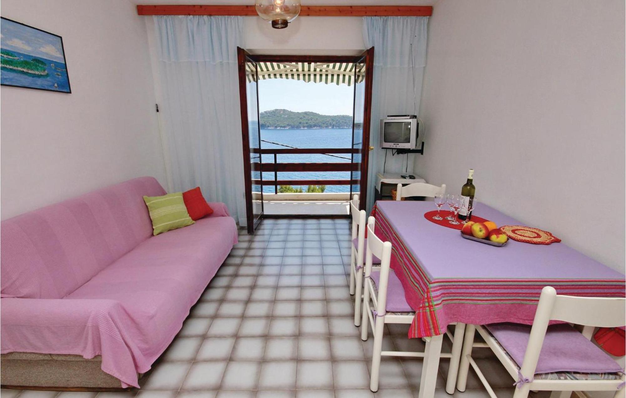 Beautiful Apartment In Prizba With Wifi Dış mekan fotoğraf