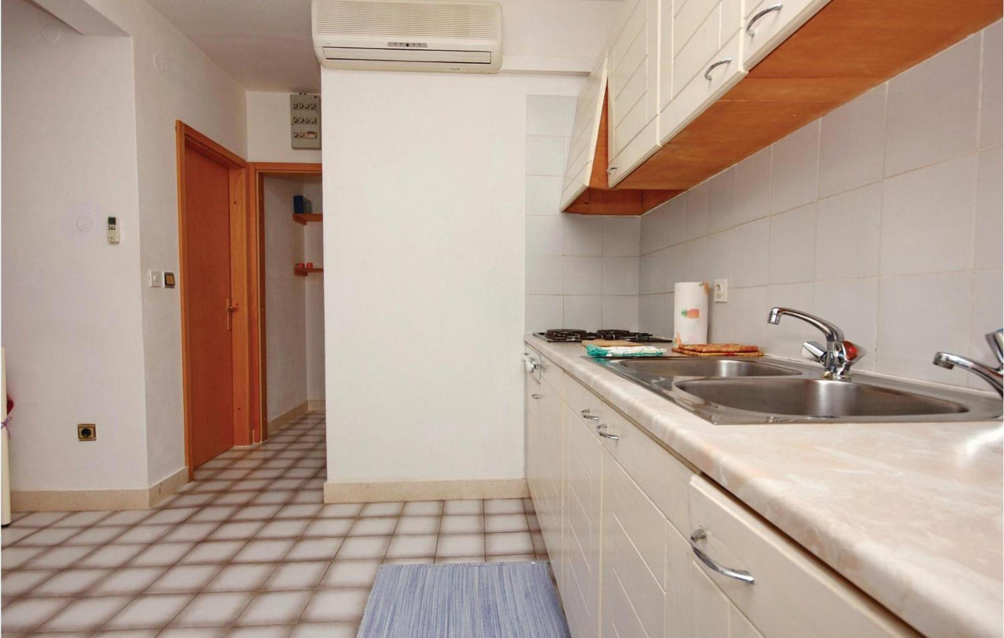 Beautiful Apartment In Prizba With Wifi Dış mekan fotoğraf