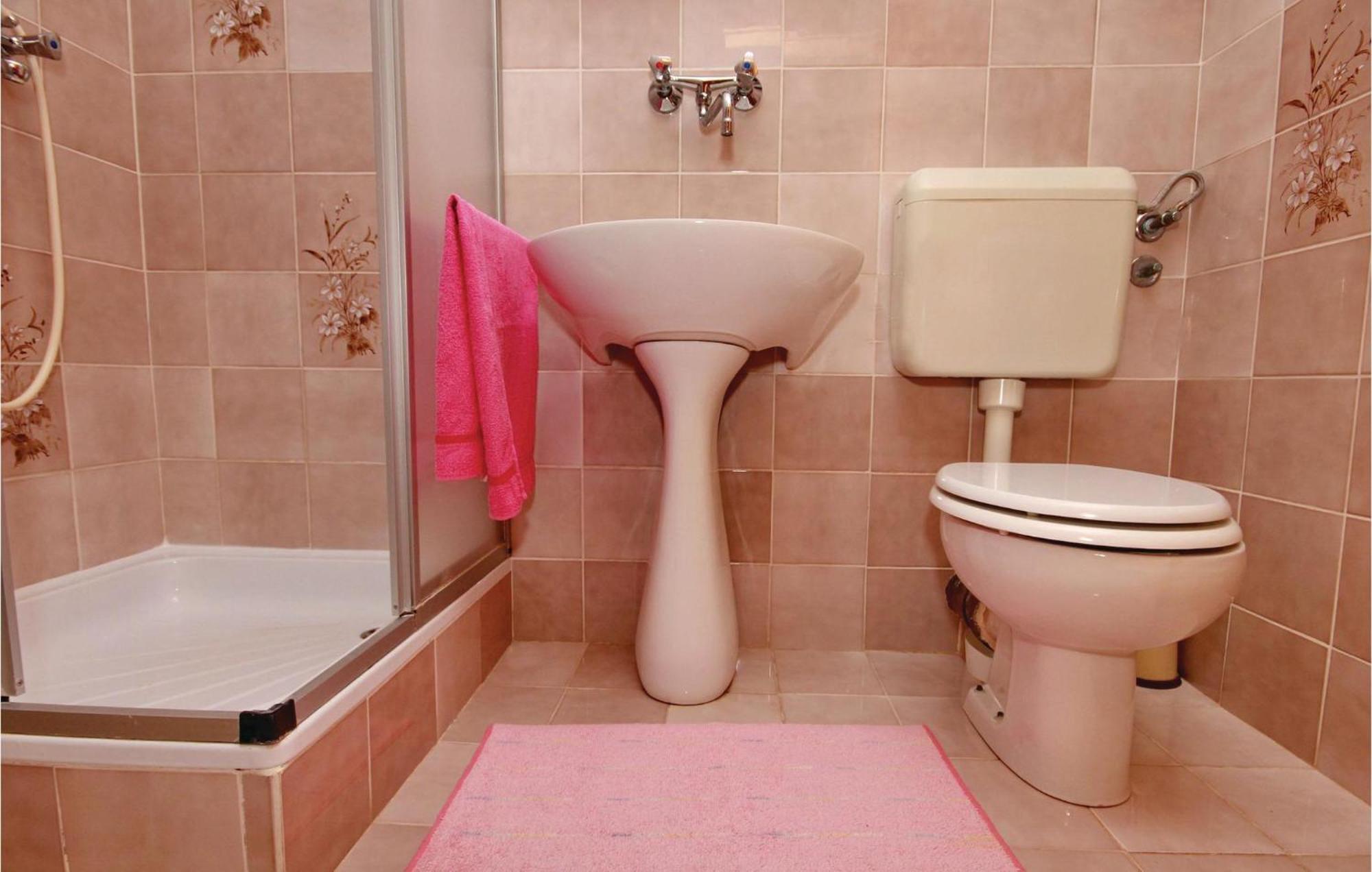 Beautiful Apartment In Prizba With Wifi Dış mekan fotoğraf