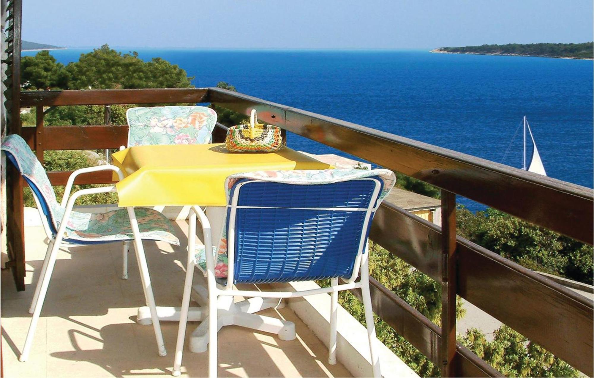 Beautiful Apartment In Prizba With Wifi Dış mekan fotoğraf