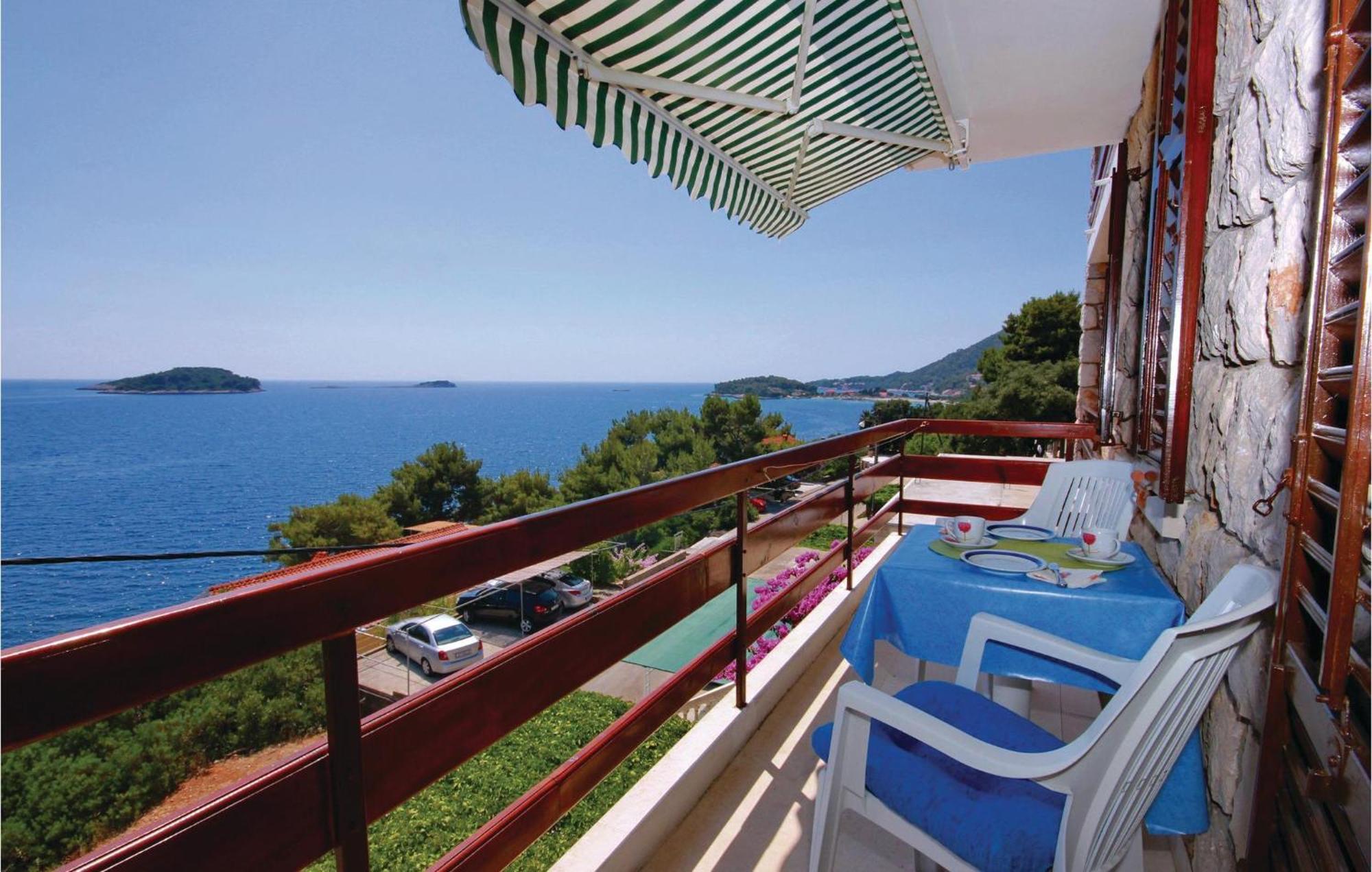 Beautiful Apartment In Prizba With Wifi Dış mekan fotoğraf